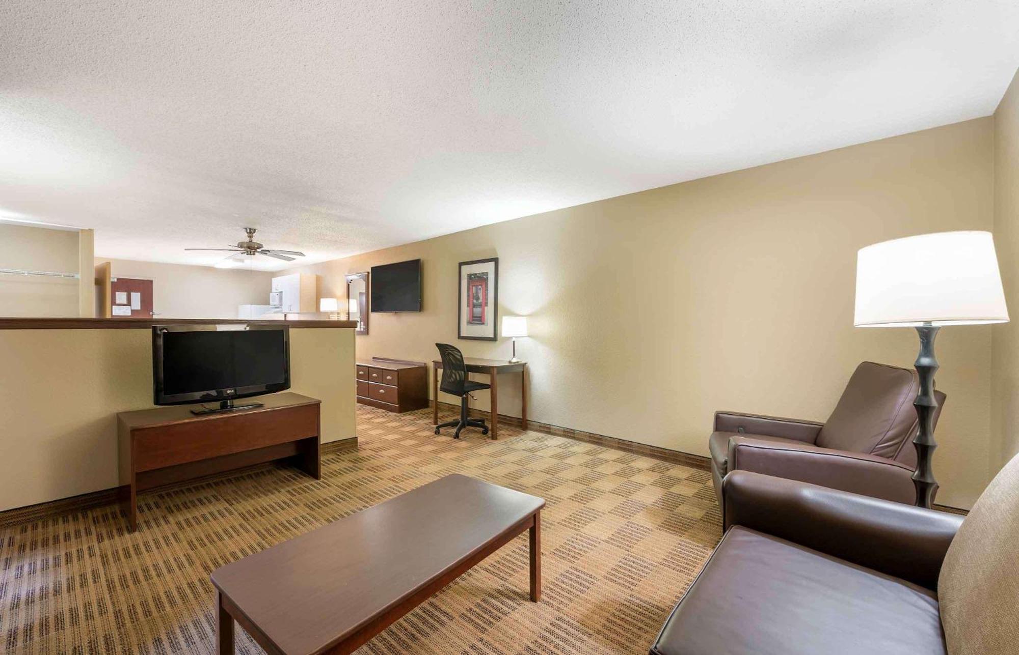 Extended Stay America Suites - Hampton - Coliseum Exterior photo